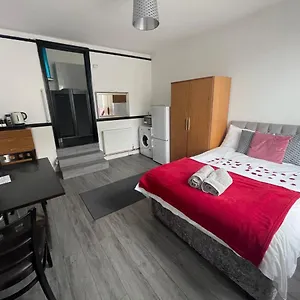 the-studio-villa-del-porto.brighton-hotels-england.com/